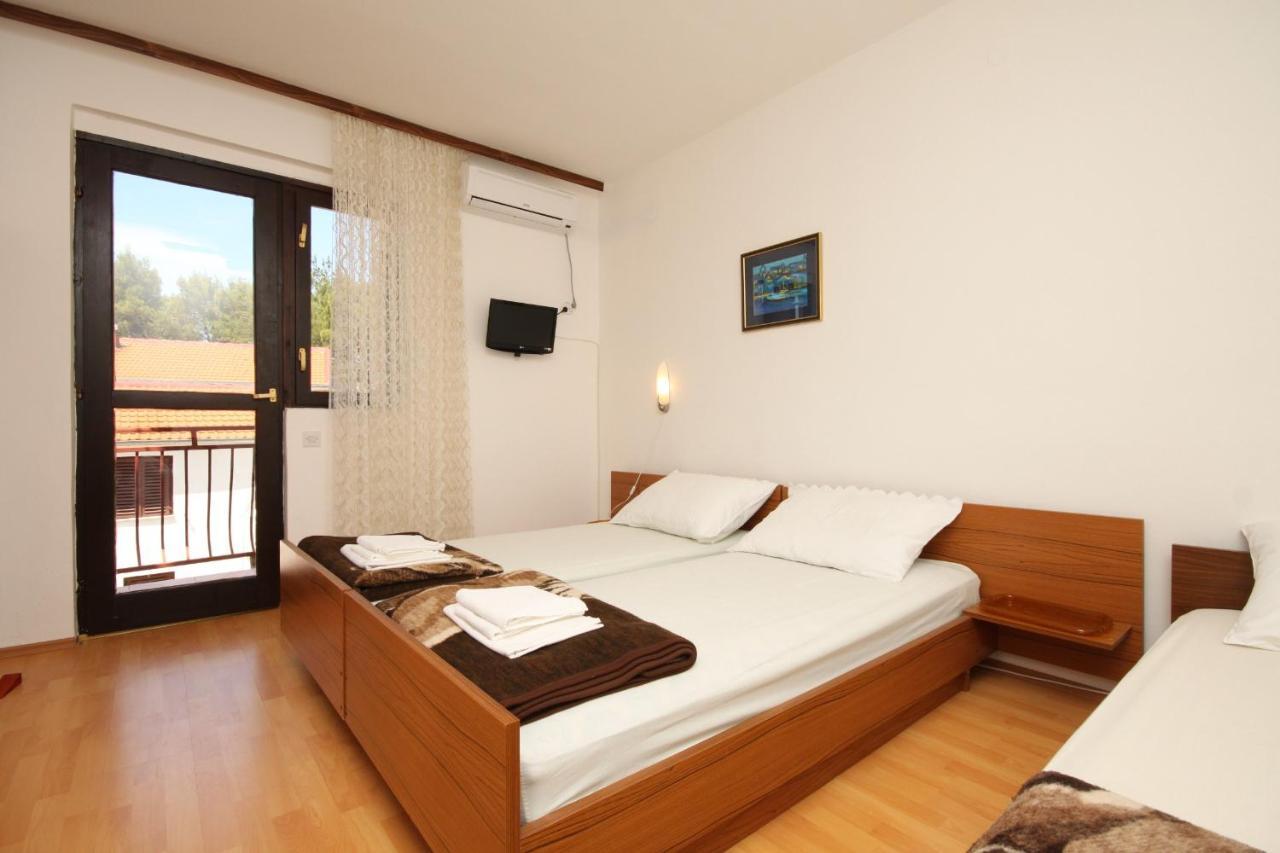 Apartments With A Parking Space Starigrad, Paklenica - 6431 Exterior foto